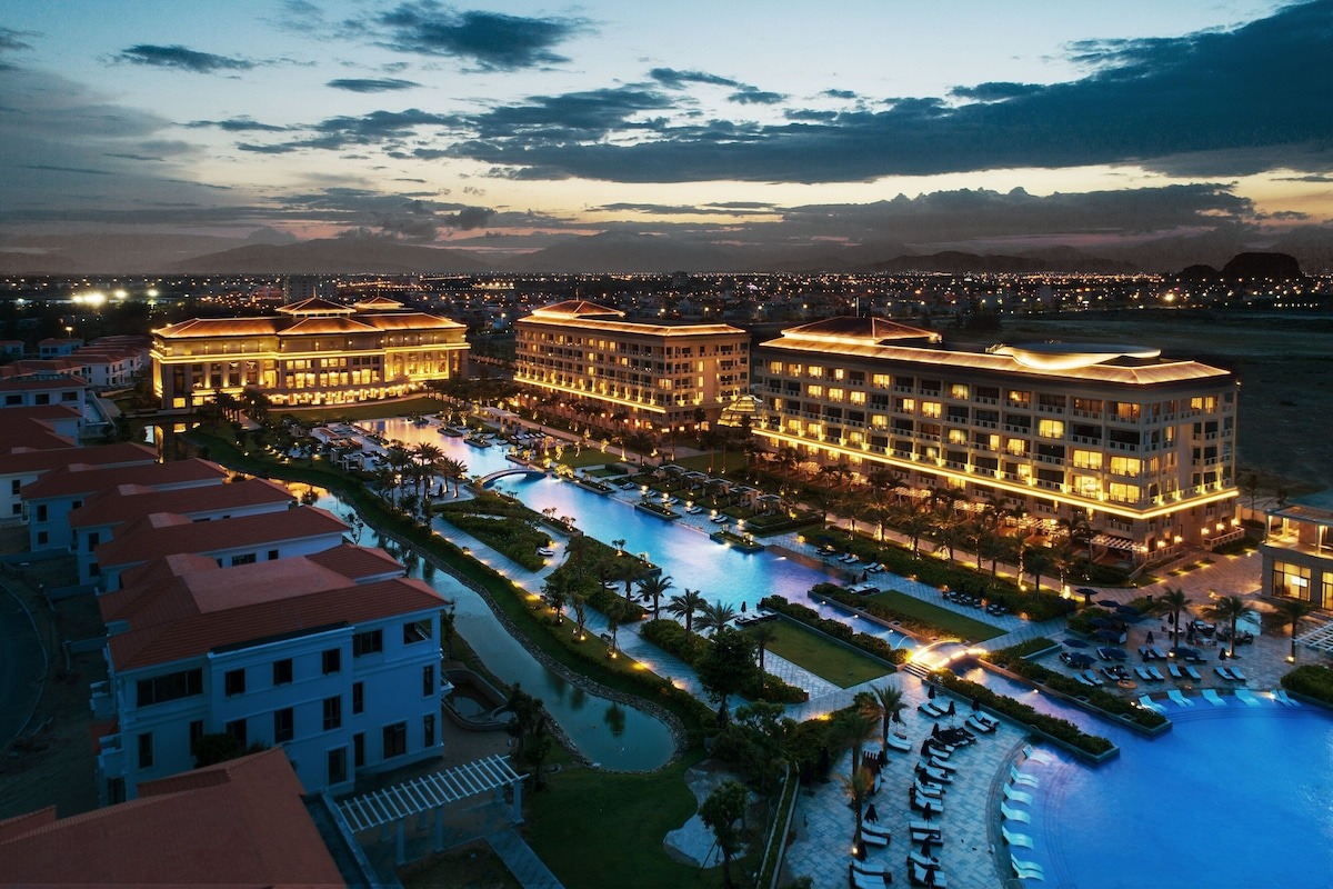 Sheraton-Grand-Đà-Nẵng-ivivu
