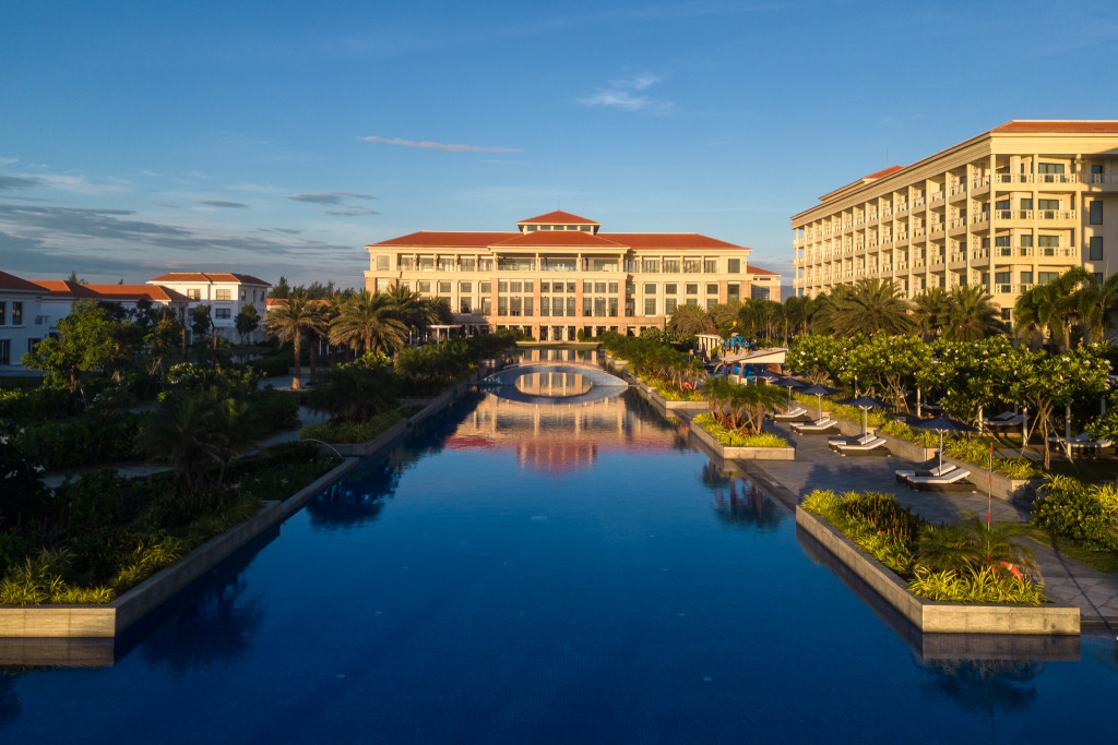 sheraton-grand-da-nang-ivivu-1