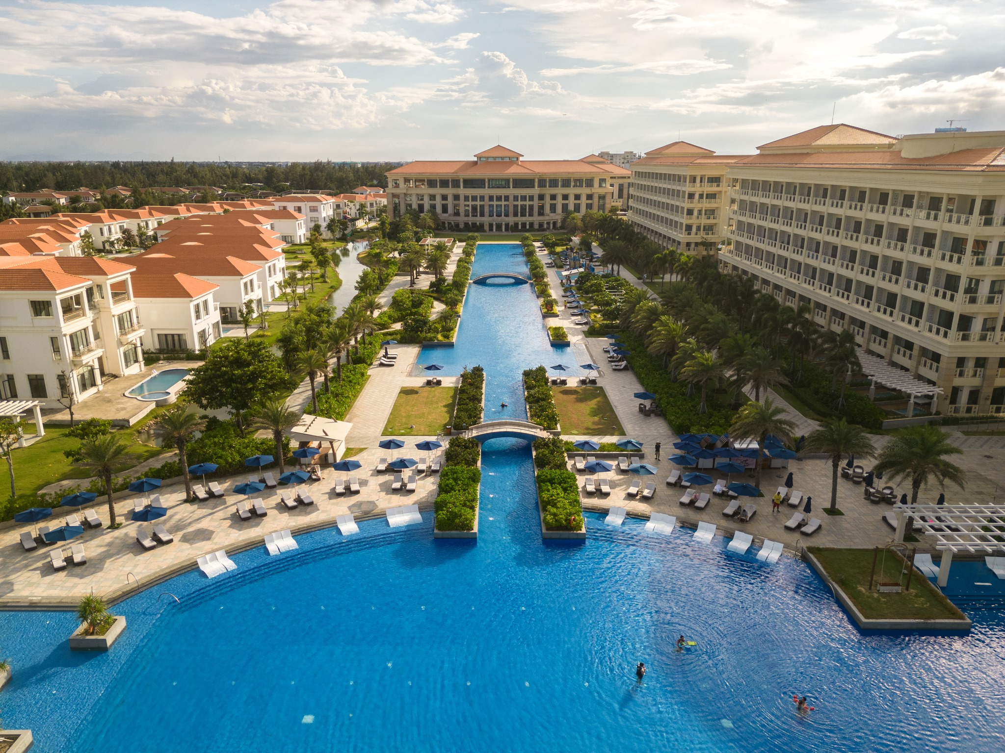Sheraton Grand Đà Nẵng – “Thiên đường” nghỉ dưỡng nhiệt đới tại bãi biển Non Nước