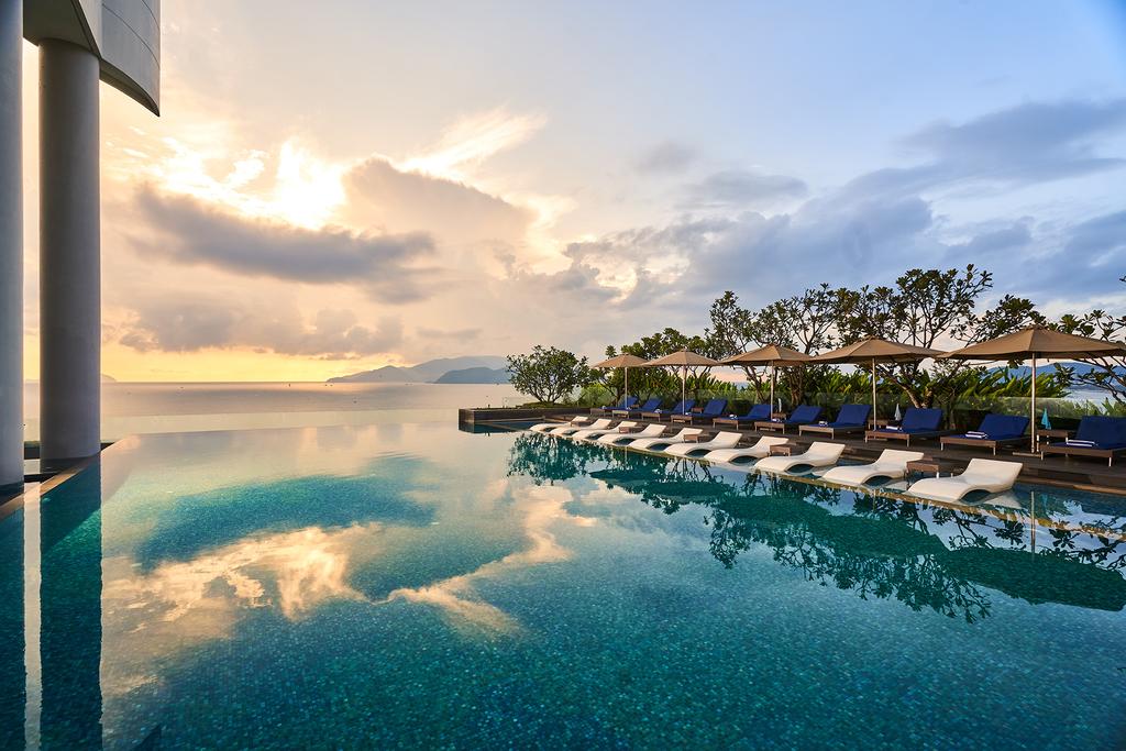 Toàn cảnh khách sạn 5 sao Sheraton Nha Trang Hotel & Spa đẳng cấp