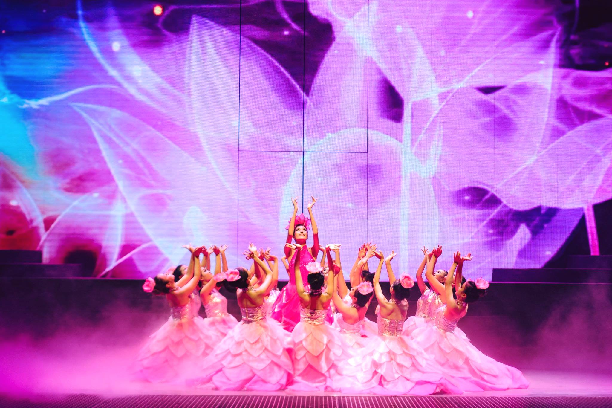 show-charming-da-nang-ivivu-12-1