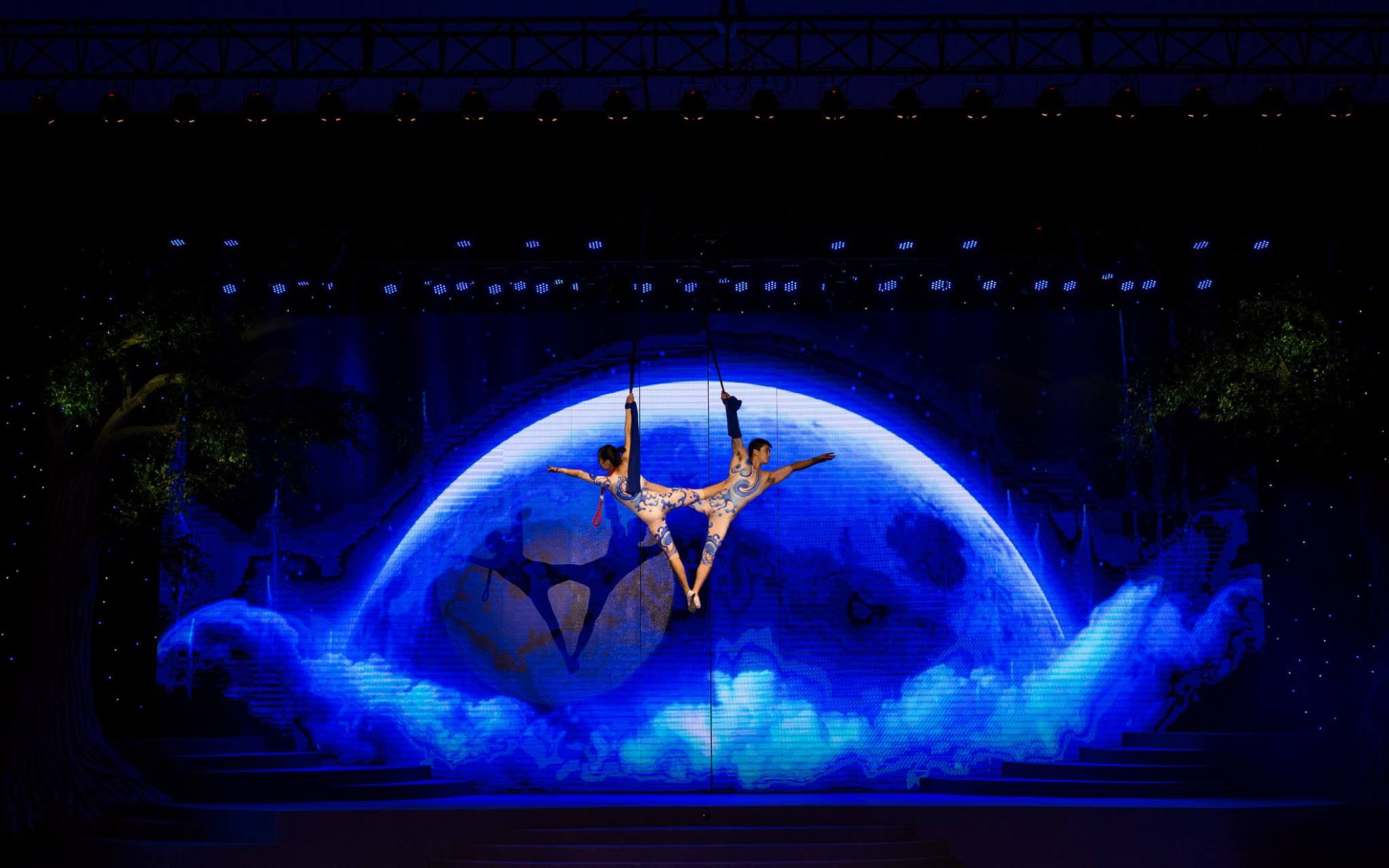 show-charming-da-nang-ivivu-4-1 Show Charming Đà Nẵng