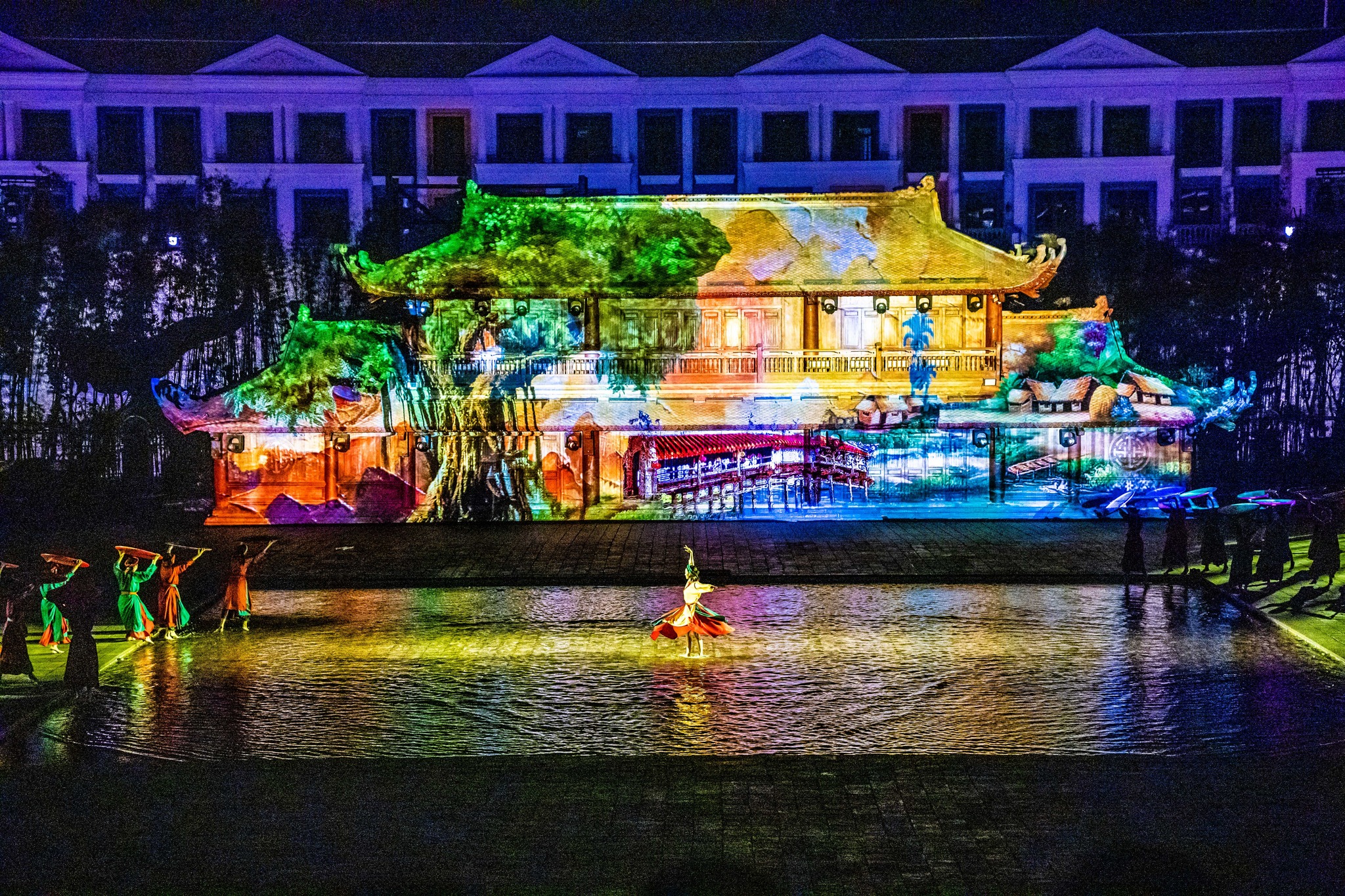 Câu chuyện ký sử trong show diễn Phú Quốc