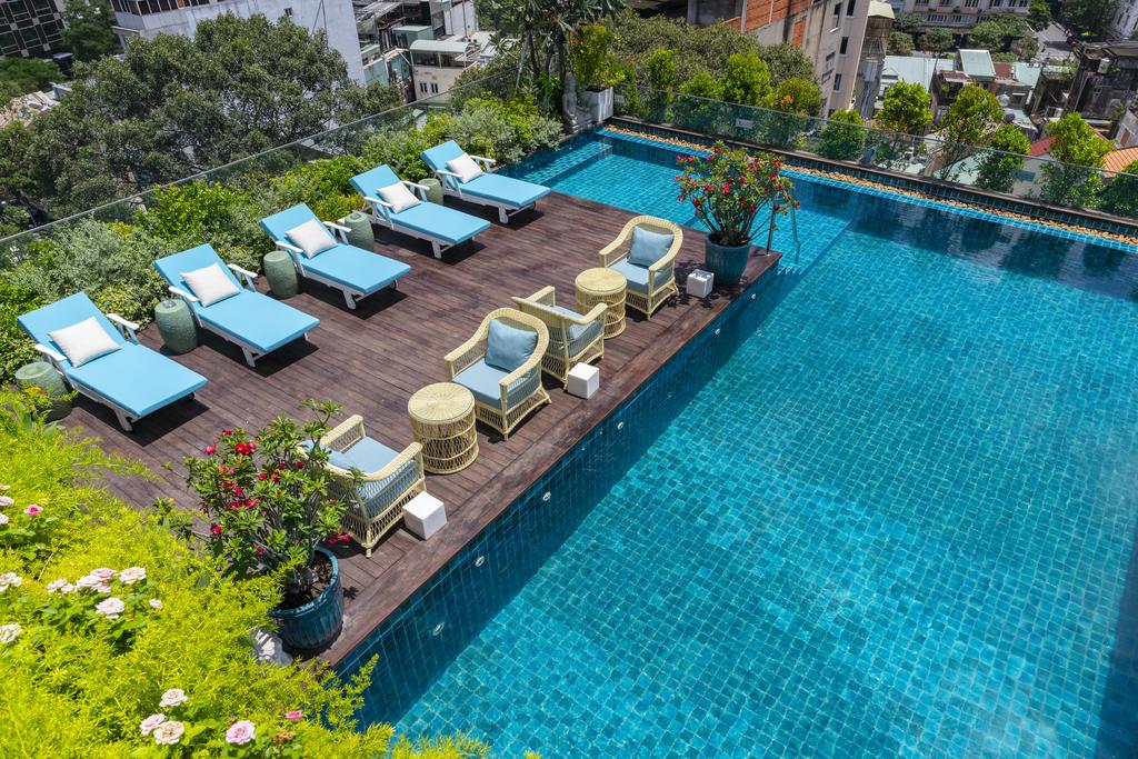 Không gian trà chiều Silverland Charner Sài Gòn