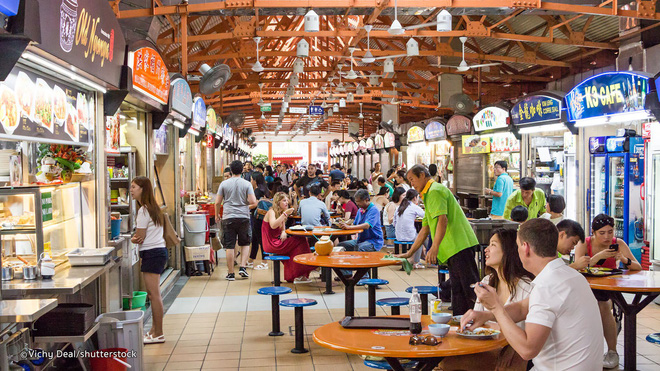 Một hawker center ở Singapore - Ảnh: Singapore Travel Guide,