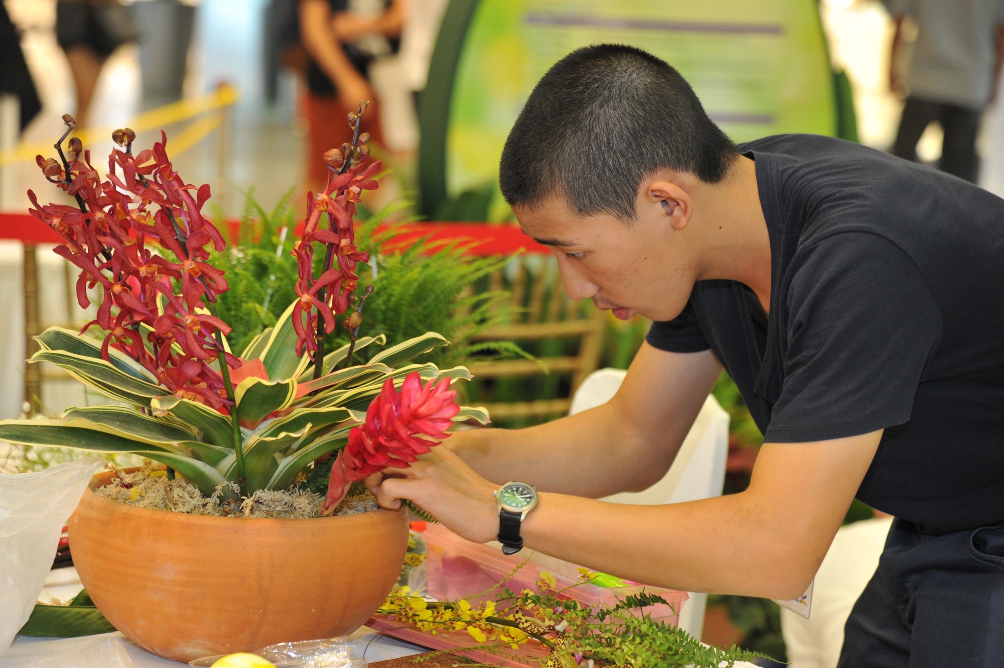Trải nghiệm cắm hoa tại Orchard Singapore