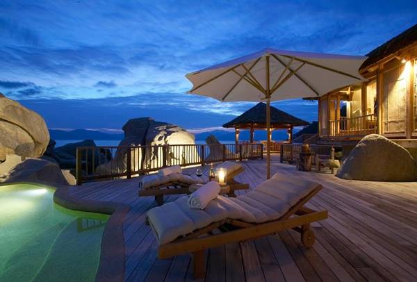 Không gian phòng ngủ mở đón gió biển trong lành