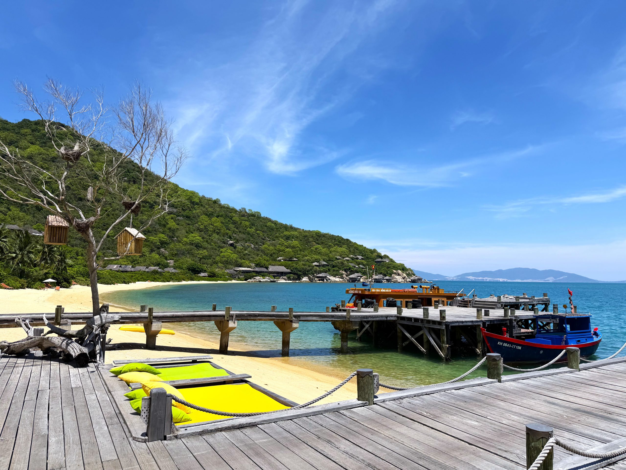 Bờ biển hoang sơ tại Six Senses Ninh Vân Bay Nha Trang