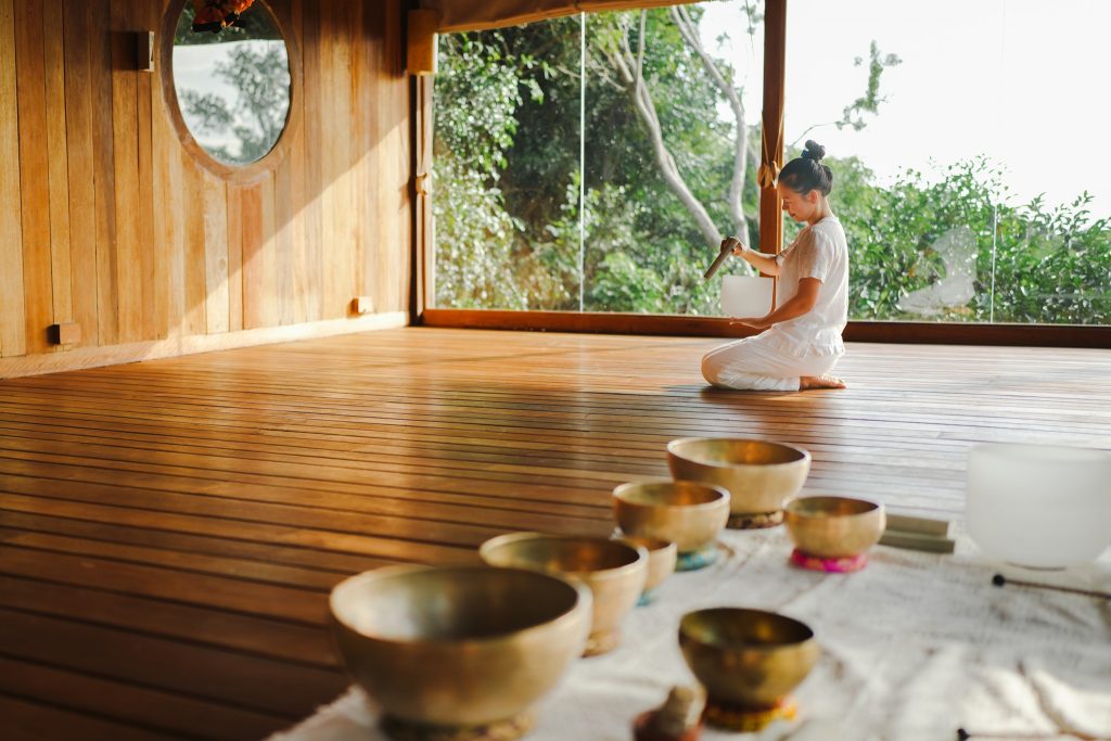 Liệu pháp trị liệu chuông xoay Tây Tạng phục hồi năng lượng