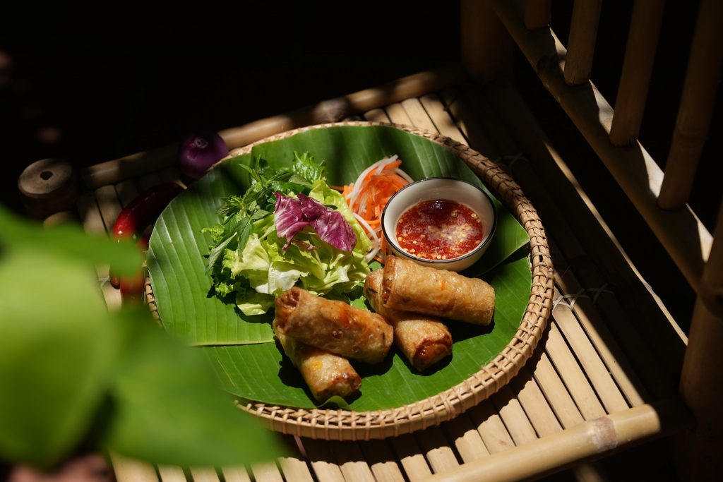 Mâm cỗ ẩm thực ngày Tết tinh tế tại Six Senses Ninh Vân Bay