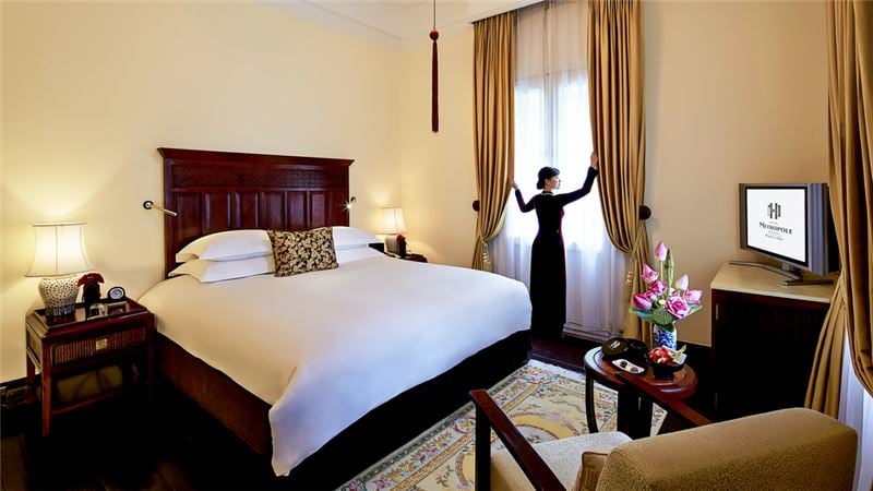 Phòng Premium sáng sủa tại Sofitel Legend Metropole Hà Nội