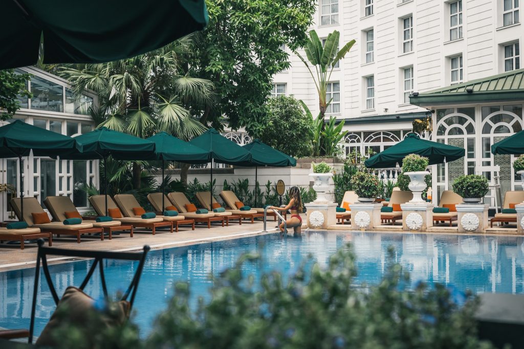 Hồ bơi tại Sofitel Legend Metropole Hanoi