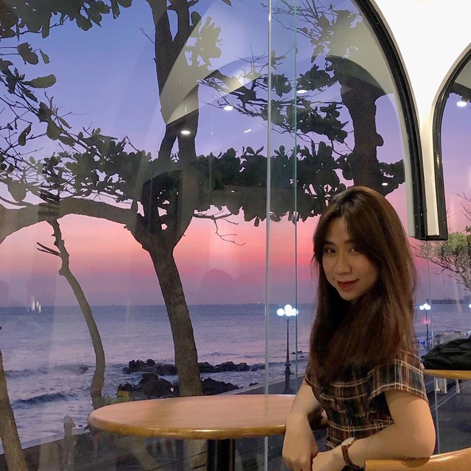 Soho Coffee Vũng Tàu không gian trắng xanh