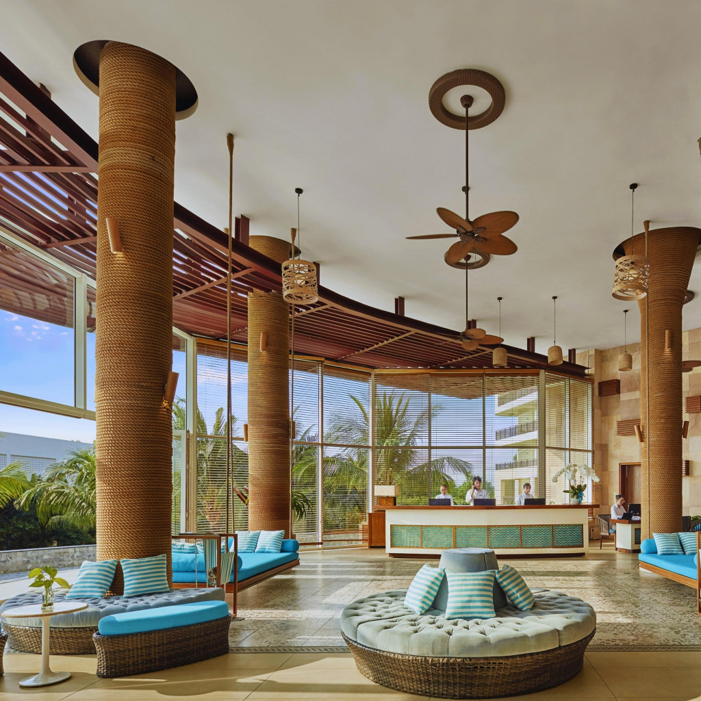 Ola Beach Club tại SOL by Melia Phú Quốc view biển