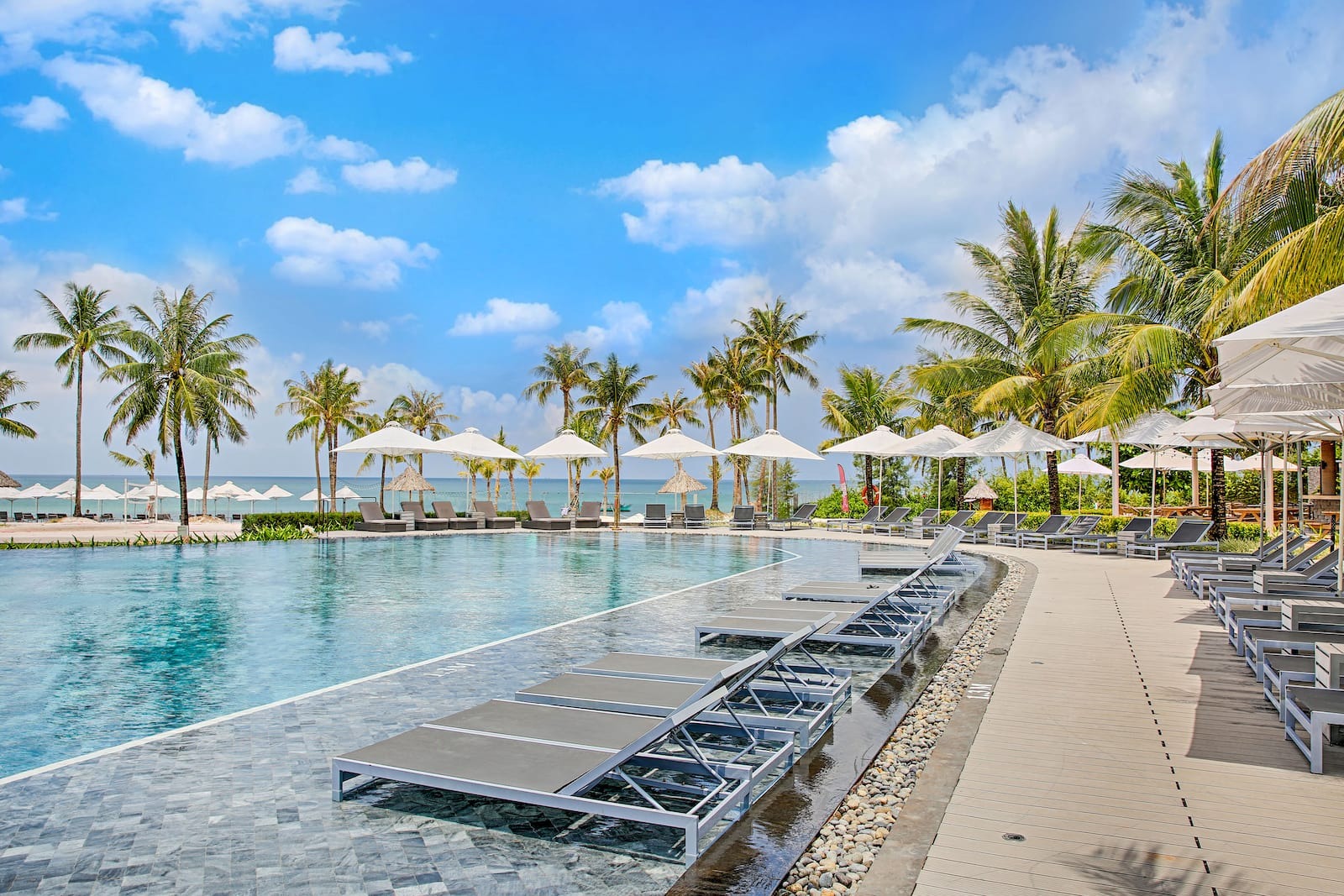 Ola Beach Club SOL by Meliá Phú Quốc