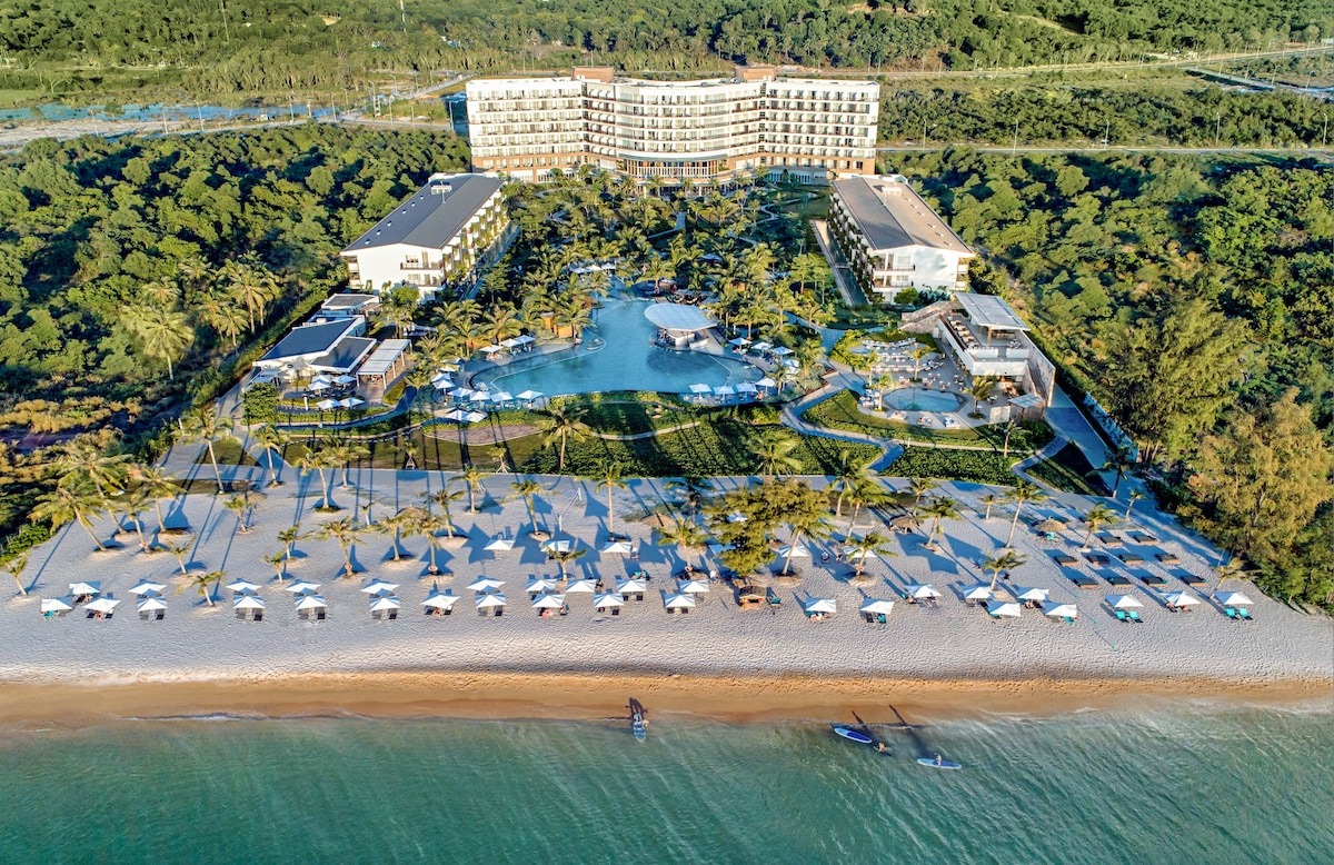 SOL-by-Meliá-Phú-Quốc-ivivu