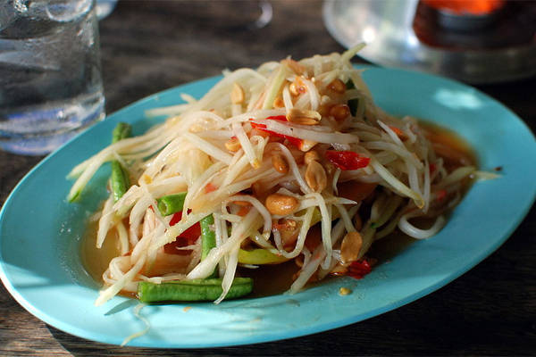 Som tam – món ngon đường phố Thái Lan chua chua cay cay