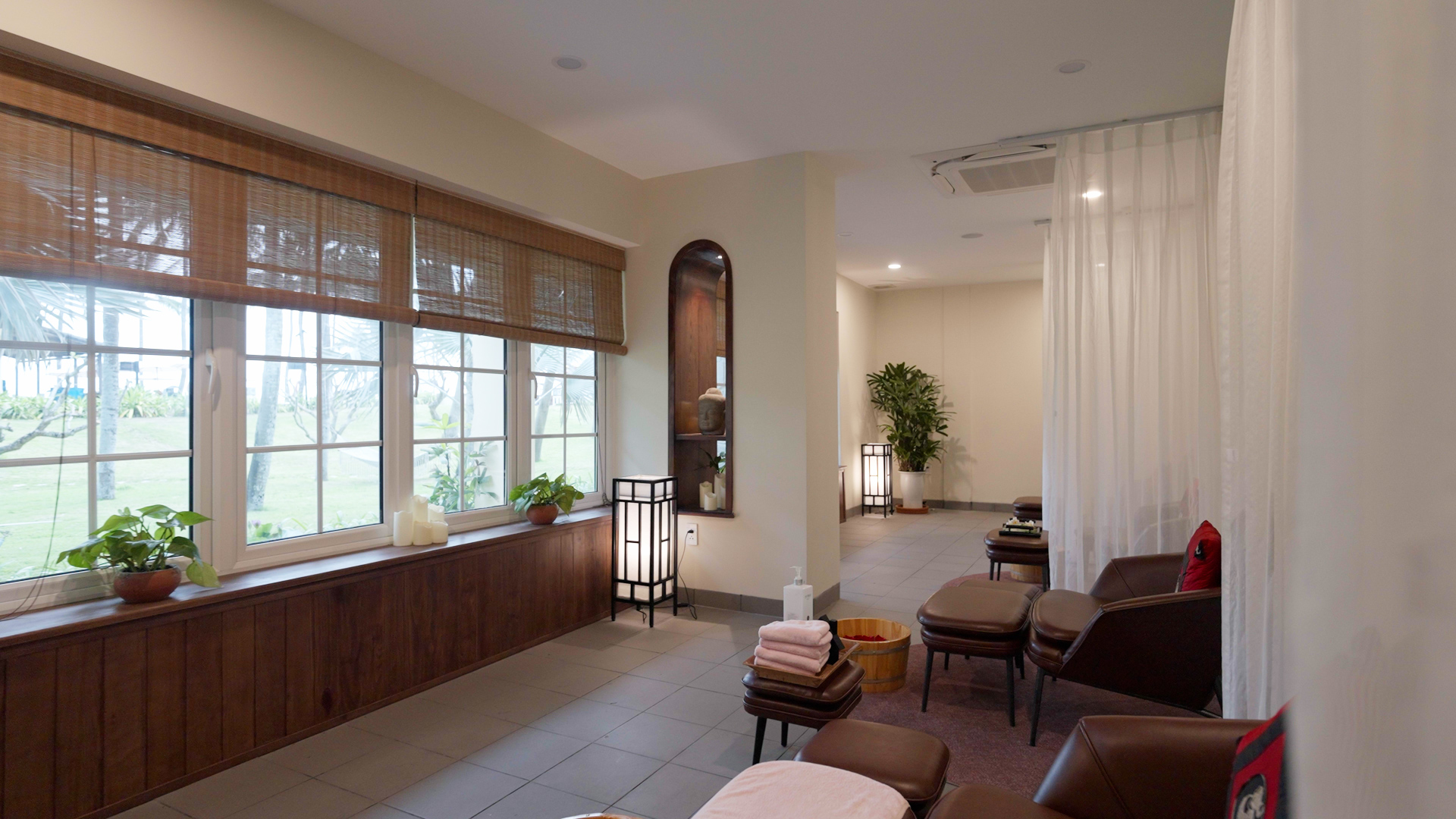 Không gian spa Victoria Hội An với tông màu trầm ấm