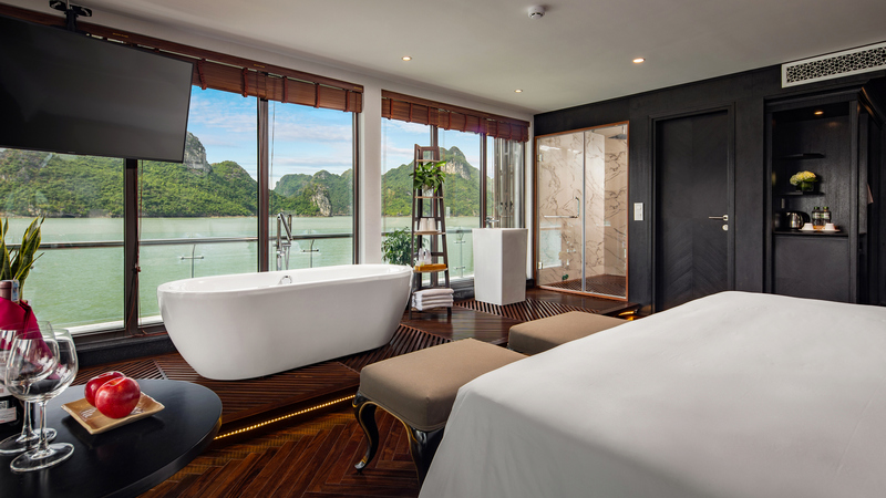Du thuyền Stellar of The Seas Lan Hạ