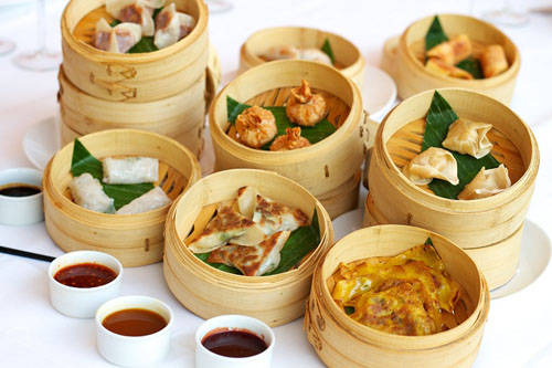Dimsum chủ yếu được chế biến theo hình thức hấp và chiên cùng nhiều loại nhân đa dạng. Ảnh: veku.