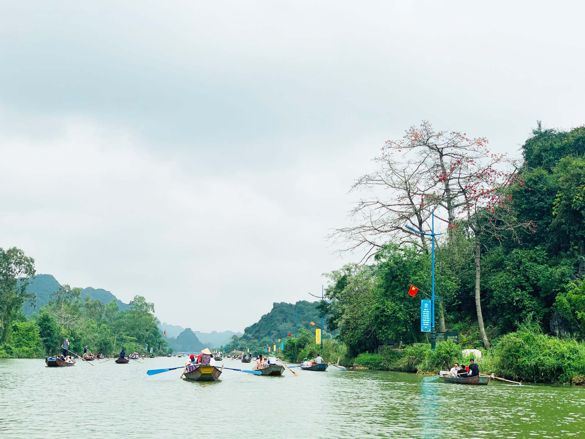 Suối Yến - đường vào chùa Hương, địa điểm du lịch tâm linh miền Bắc
