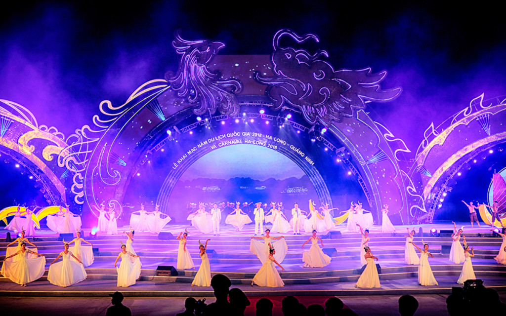Lễ khai mạc tại Quảng trường Sun Carnival Hạ Long