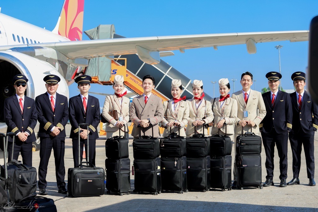 Du khách thảnh thơi khi làm thủ tục chuyến bay tại khách sạn Phú Quốc