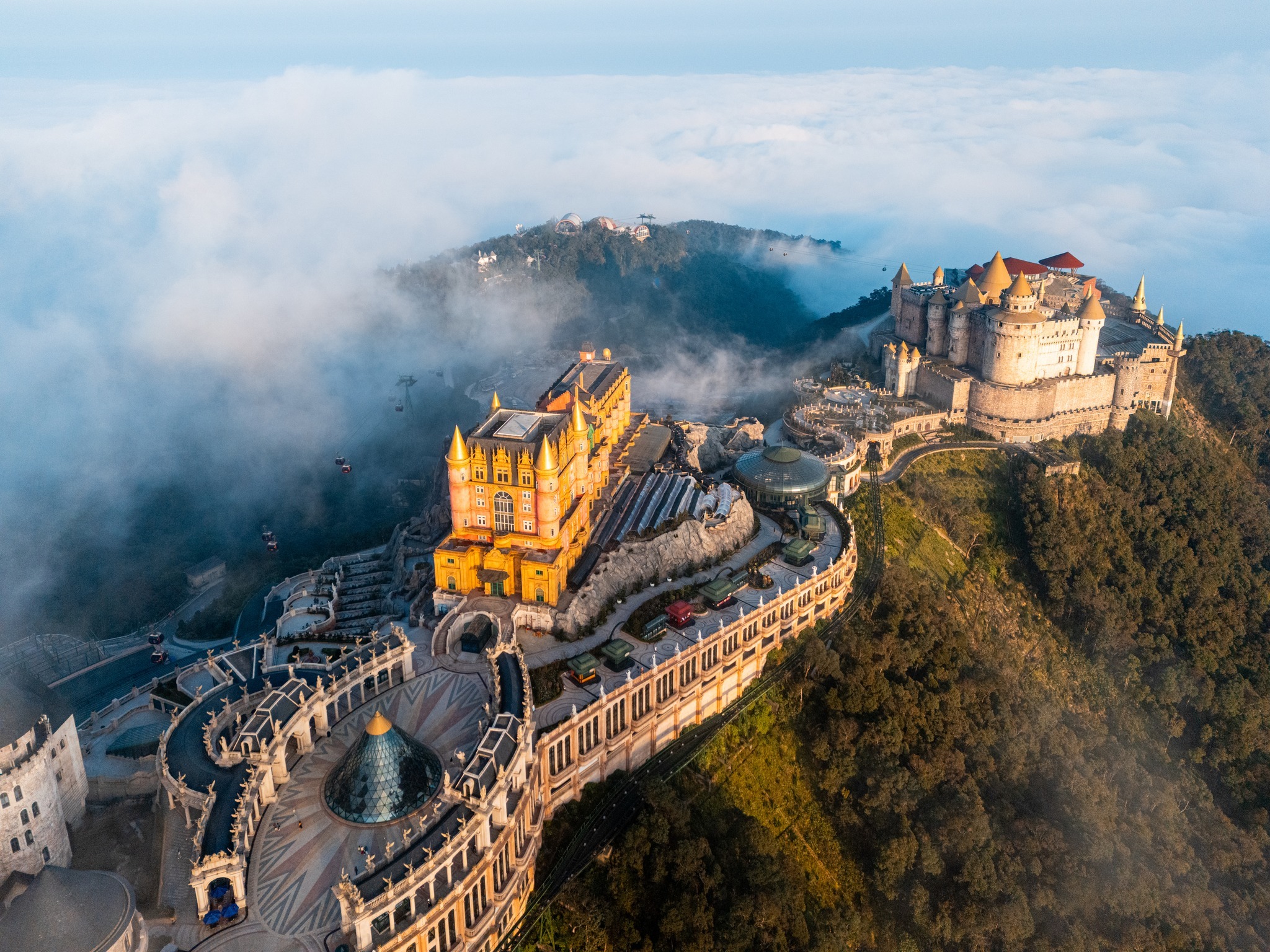 Lễ hội xuân Sun World Bà Nà Hills rực rỡ sắc màu