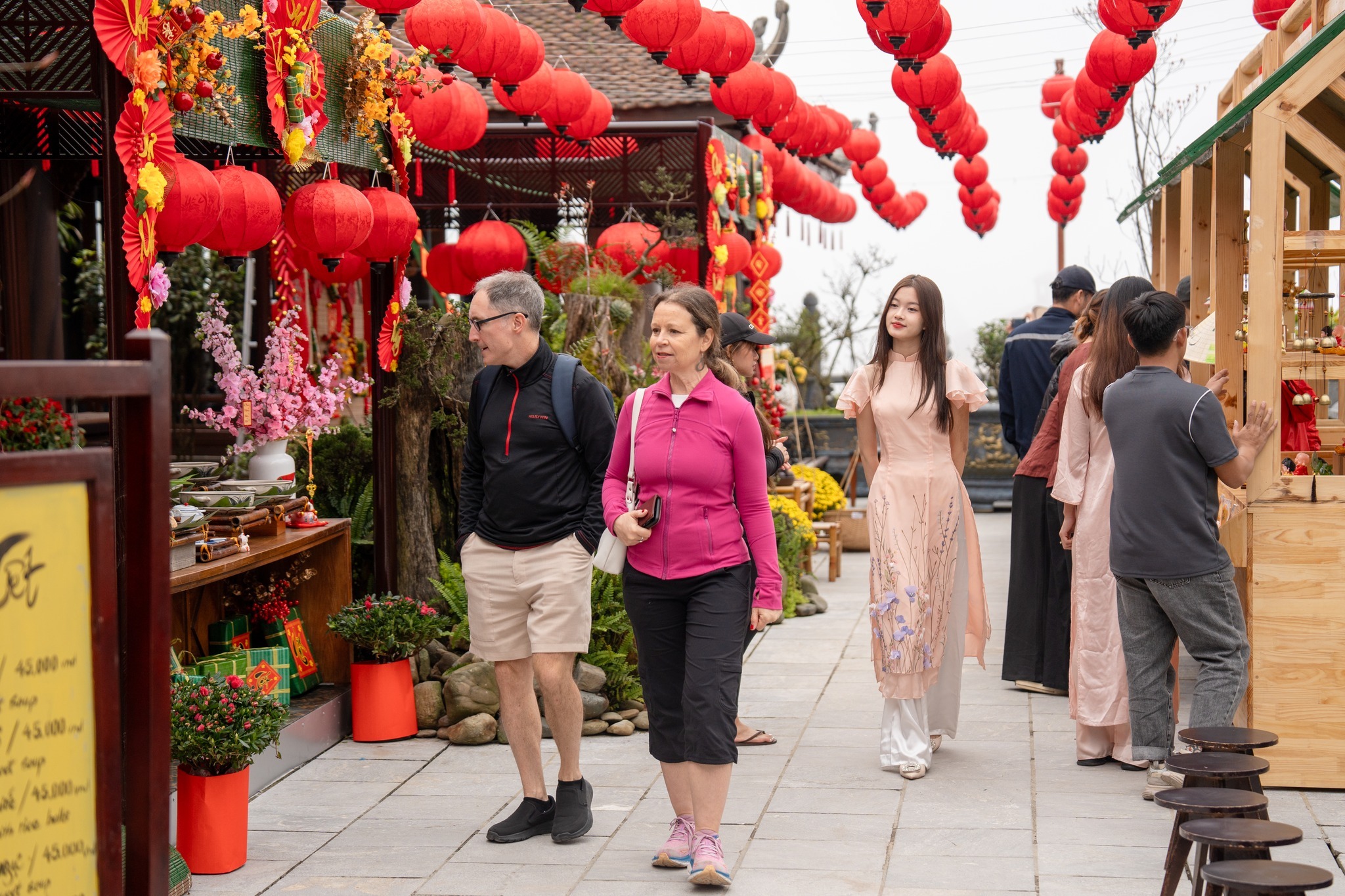 Hoạt động chơi hội sôi động tại Sun World Bà Nà Hills