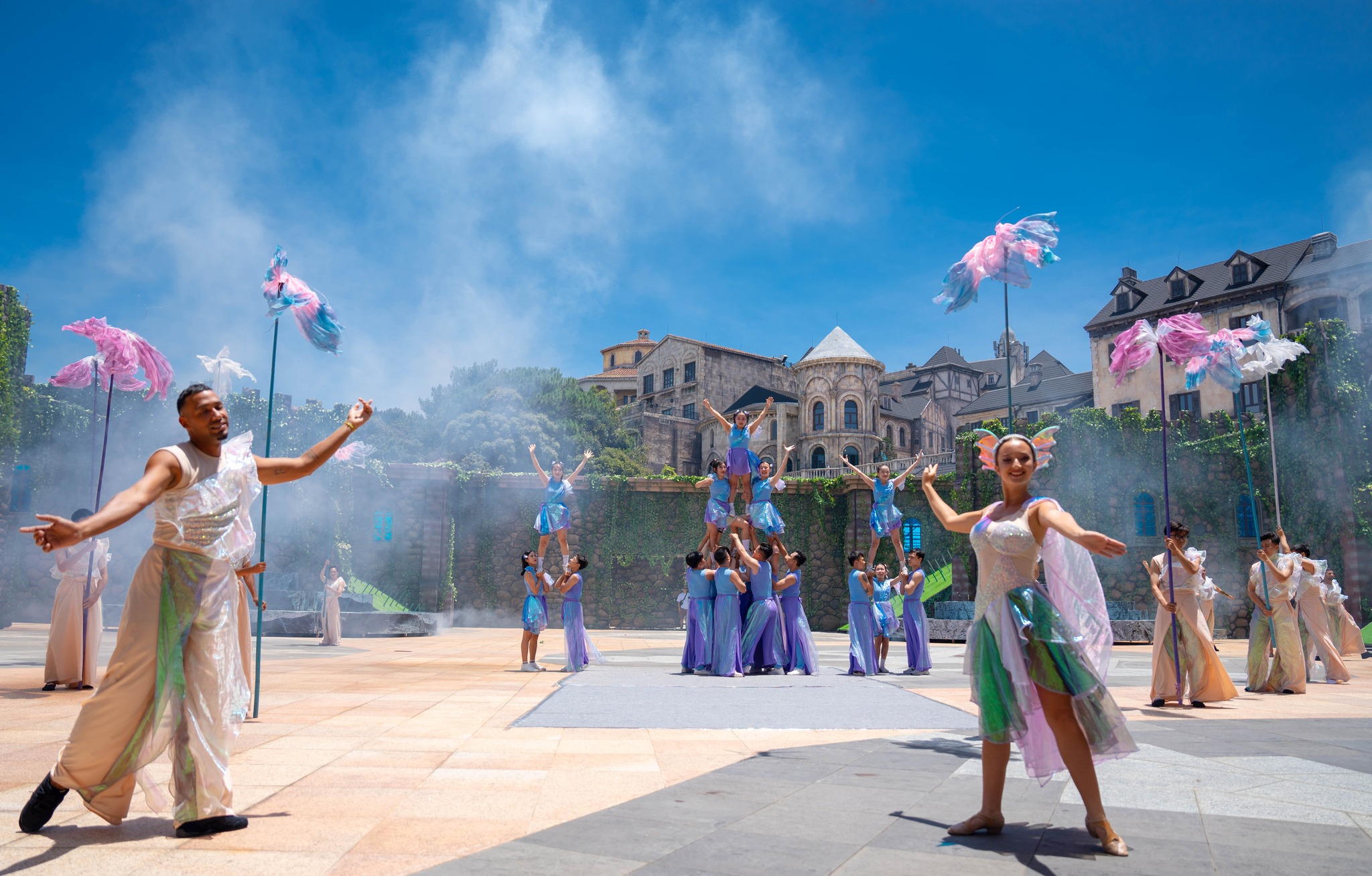 Fairy Blossom – buổi diễn quy tụ nhiều loại hình nghệ thuật tại Sun World Bà Nà Hills