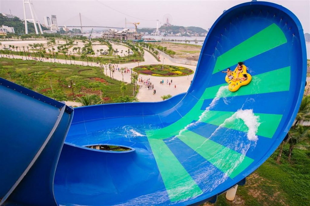 Công viên nước Typhoon Water Park Sun World Hạ Long