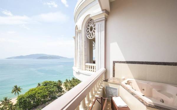 Dịch vụ trị liệu chuyên nghiệp tại Sunrise Spa