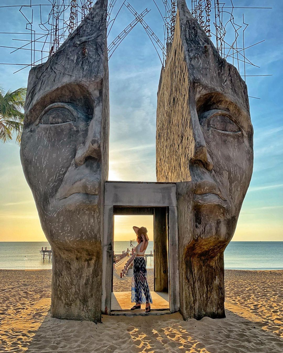 Sunset Sanato Beach Club. Ảnh: @wtifwtif.