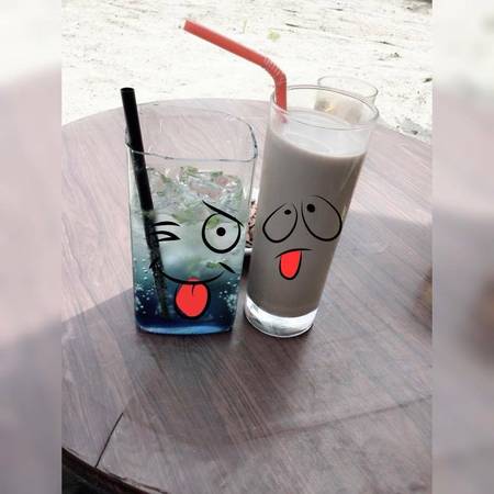 Menu thức uống đa dạng tại Sunshine Tím Đà Lạt