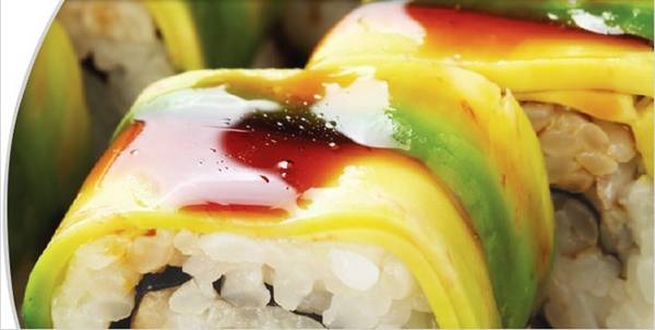 Bàn ăn tại Tokyo Deli Sài Gòn