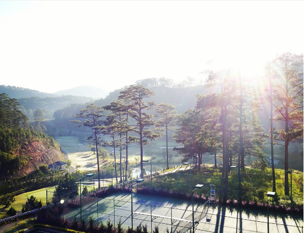 Phòng nghỉ hiện đại Swiss Belresort Tuyền Lâm