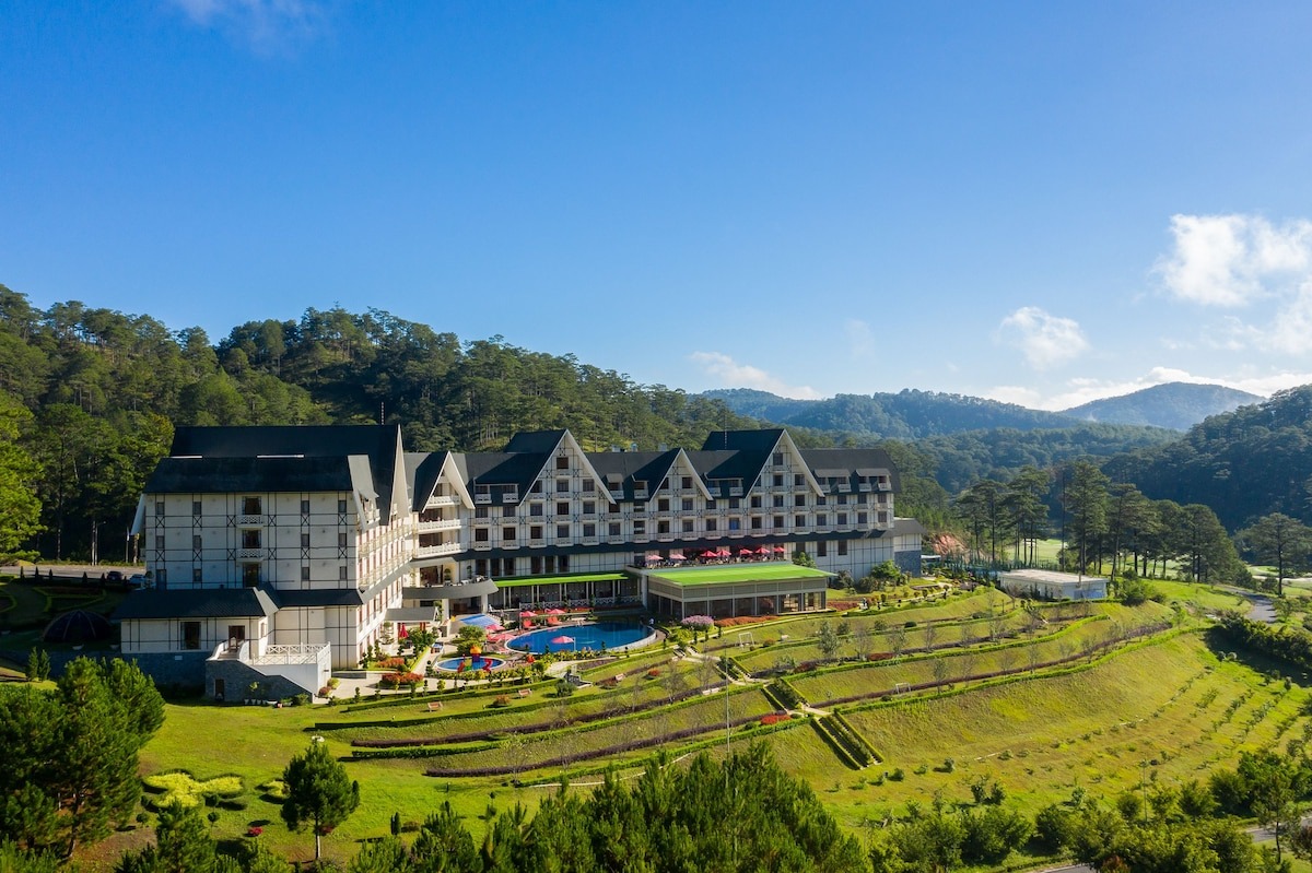Nghỉ dưỡng sang trọng giữa thung lũng thơ mộng với Swiss-Belresort Tuyền Lâm – Đà Lạt