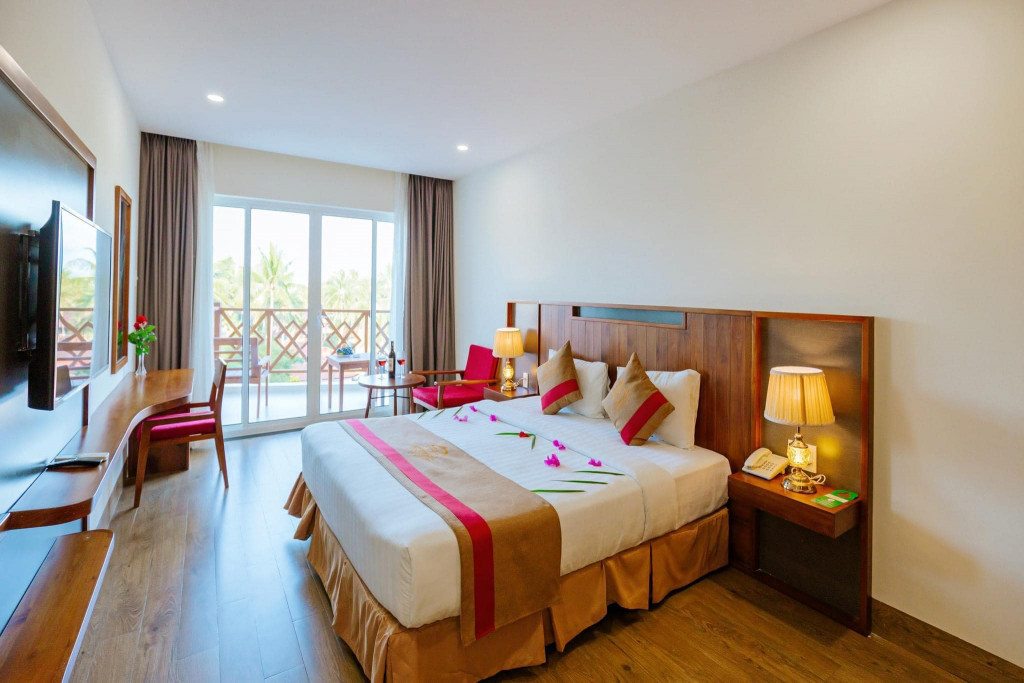 Swiss-Village-Resort-Spa-Phan-Thiet-ivivu-3