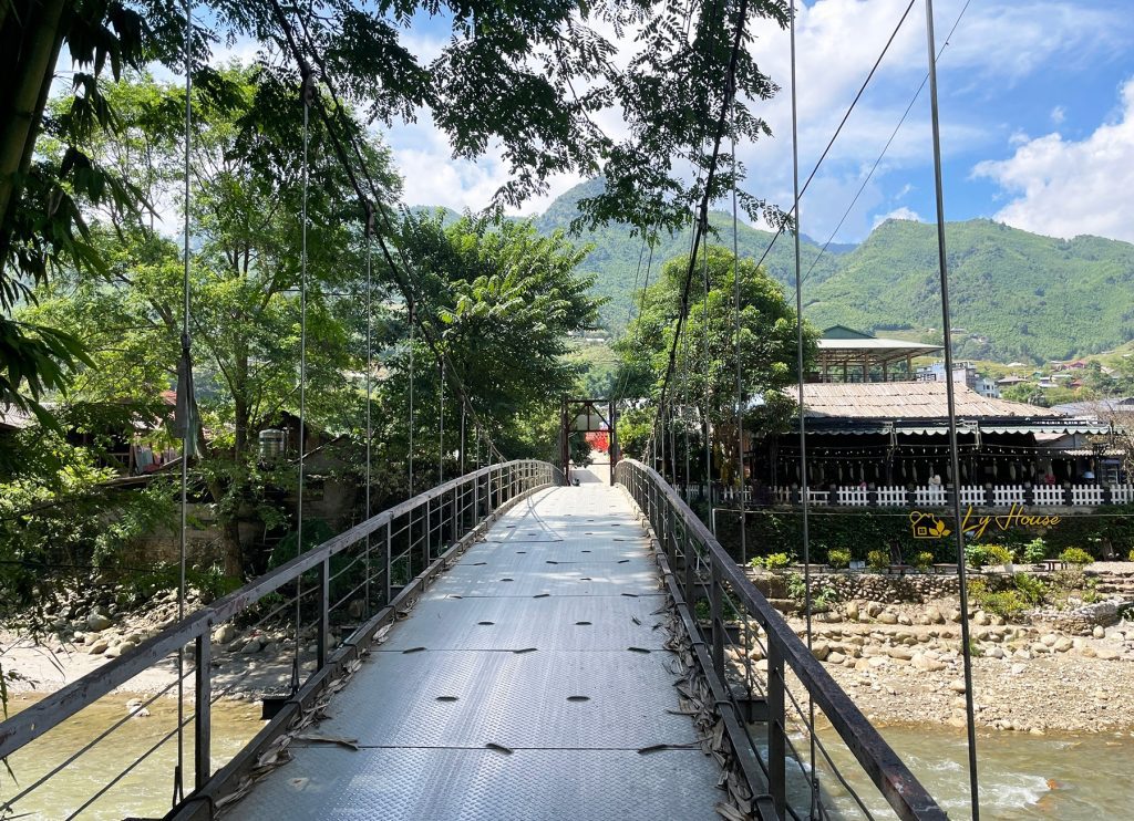 Tả Van Sapa hấp dẫn du khách bởi vẻ đẹp nguyên sơ