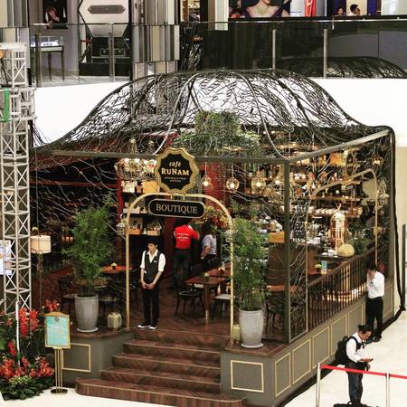 Quán cà phê nổi bật Takashimaya Sài Gòn