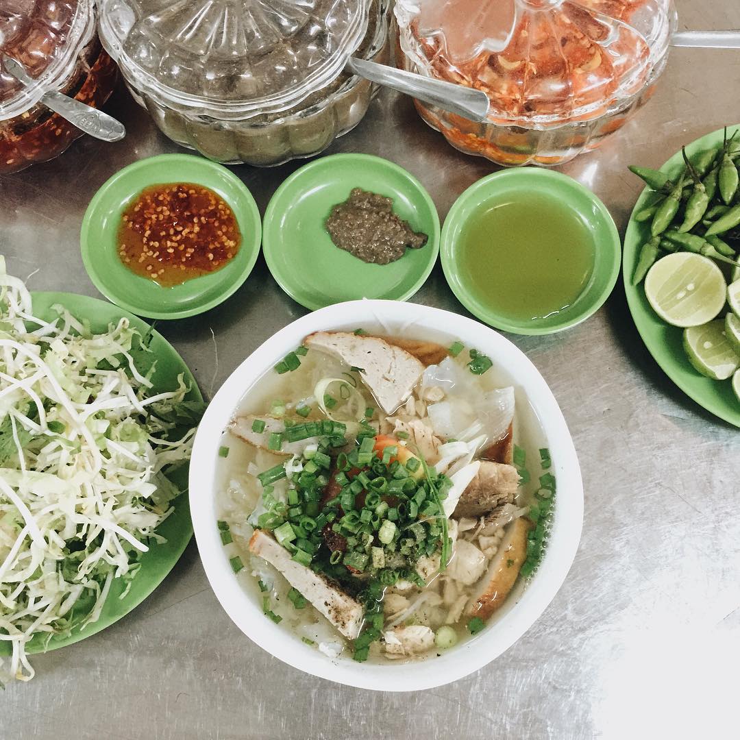 Thưởng thức bún sứa Nha Trang chuẩn vị