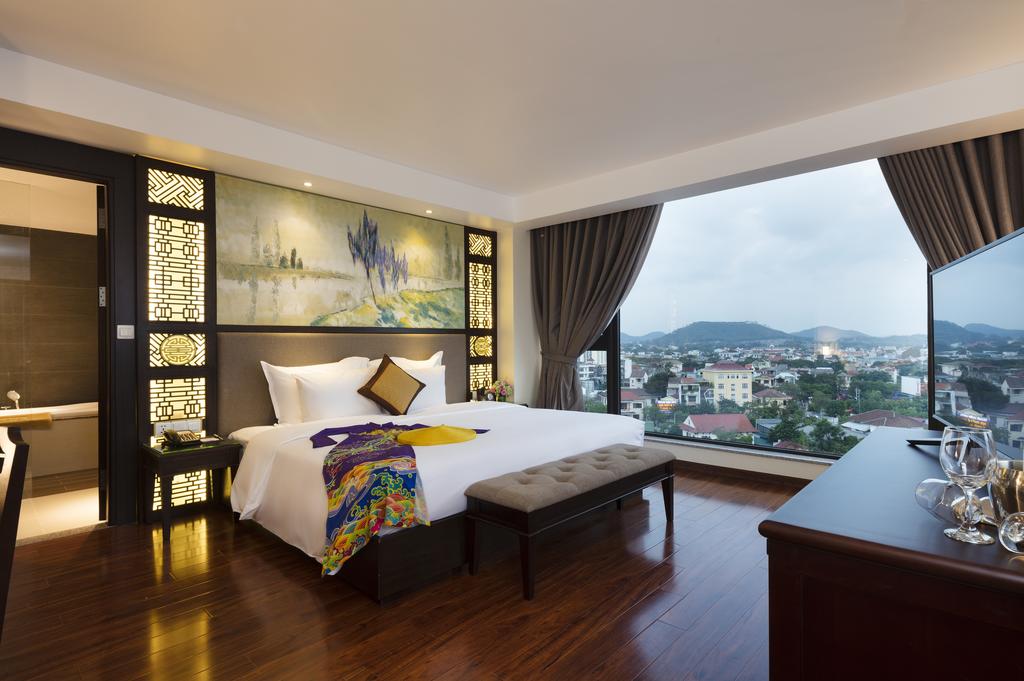tan-huong-ky-nghi-yen-binh-voi-top-5-khach-san-hue-gia-chi-tu-732000-dong-ivivu-19 tan-huong-ky-nghi-yen-binh-voi-top-5-khach-san-hue-gia-chi-tu-732000-dong-ivivu-19