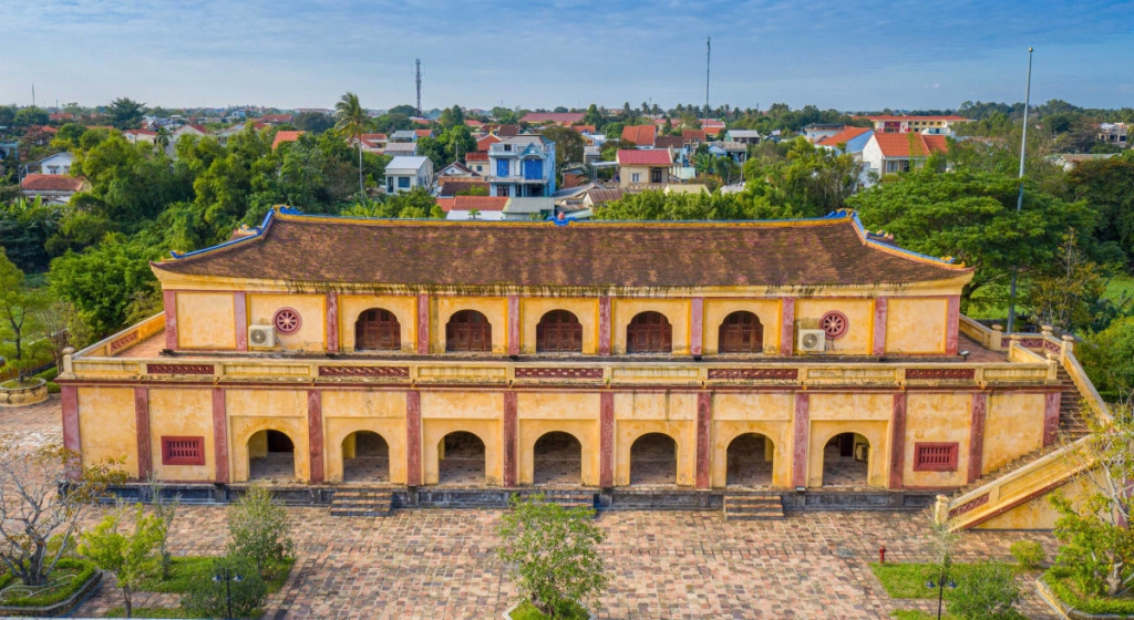 Tàng Thư Lâu kho lưu trữ tài liệu triều Nguyễn độc đáo tại Huế