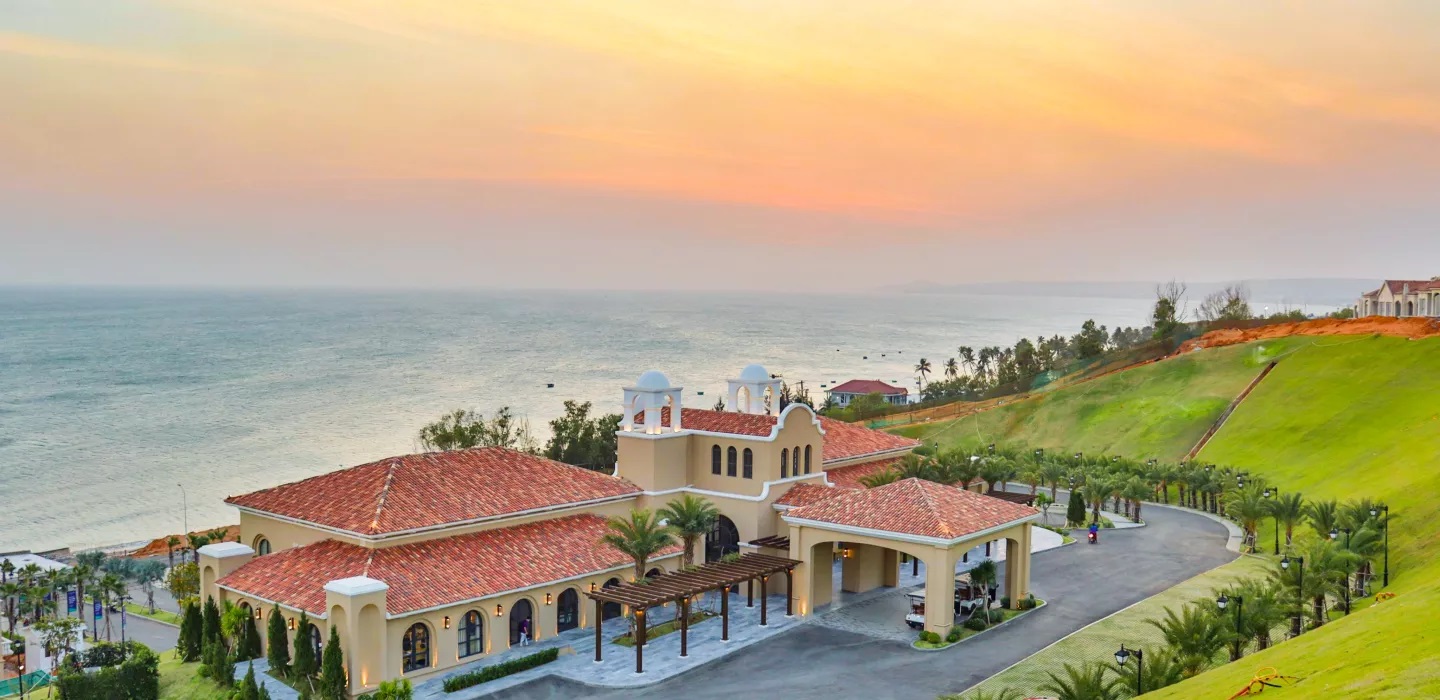 Centara Mirage Mũi Né tặng vé vui chơi Phan Thiết