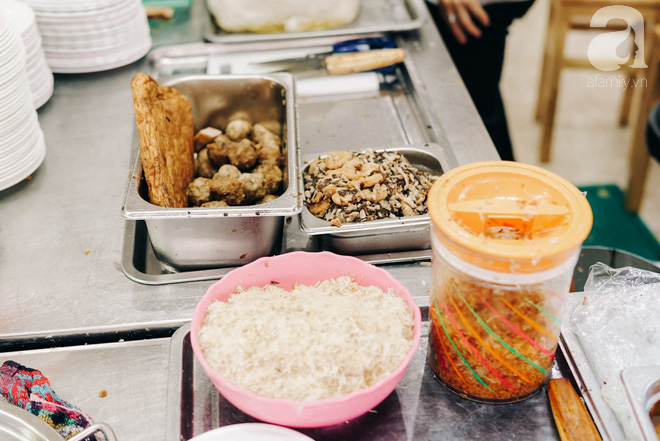 tat-tan-tat-ban-do-an-trong-24h-long-vong-o-hai-phong-chi-200-nghin-la-no-quen-loi-ve-ivivu-3