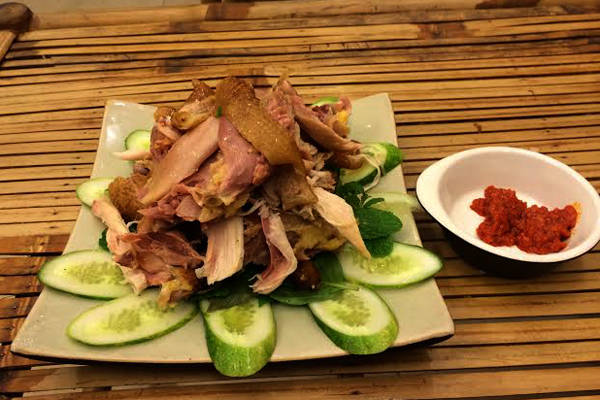 Gà xông khói - món ngon Đà Nẵng