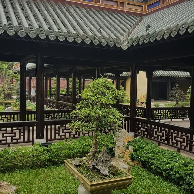 Một góc bình yên cổ kính bên thềm Thái Bình Lâu Huế