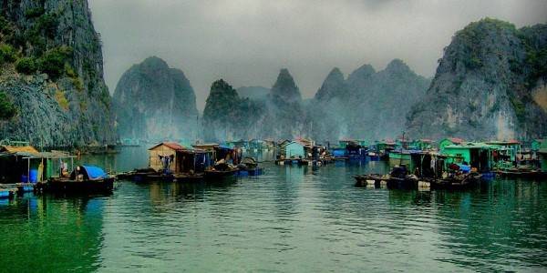 Tham-lang-chai-dep-nhat-the-gioi-o-vinh-Ha-Long-1-ivivu