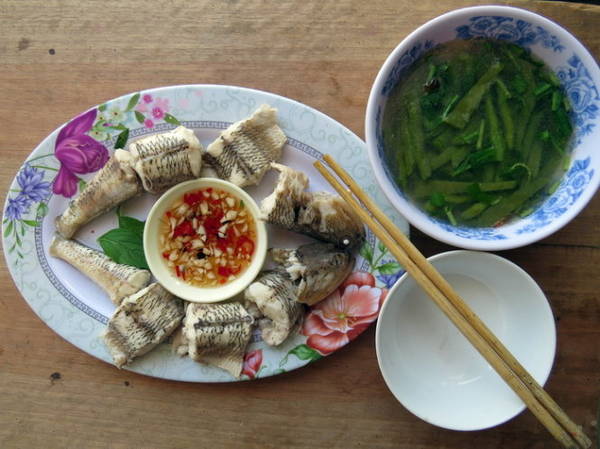 Canh cá thửng Quảng Ngãi nấu lưỡi long