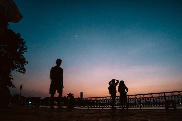 Vẻ đẹp cổ kính mùa thu Hà Nội